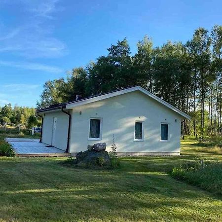 Trevlig Stuga Med Uteplats Rimbo Kültér fotó